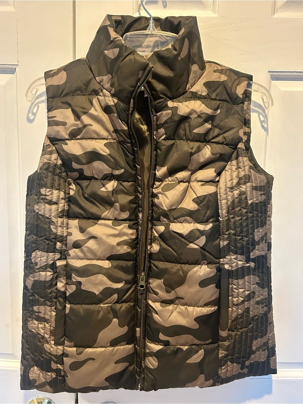 New York & Company Camo Quilted Puffer Vest in Green and Tan